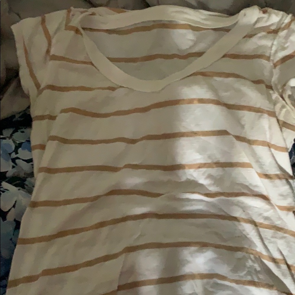 V neck tee